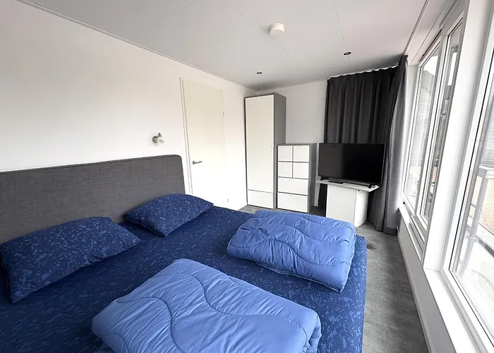 Hotel na wodzie De Maasterp - Watervillage 2 *